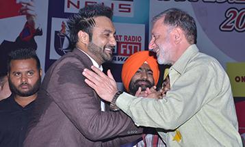 Dr.Zora Singh Chancellor DBU with famous Punjabi Singer Lakhvinder Wadali - Desh Bhagat University